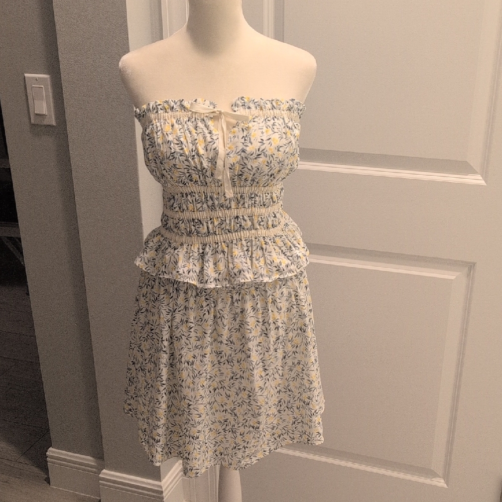 H&M White Floral Smocked Dress